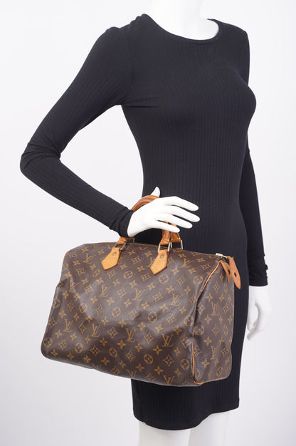 Louis Vuitton Speedy Monogram Canvas 35