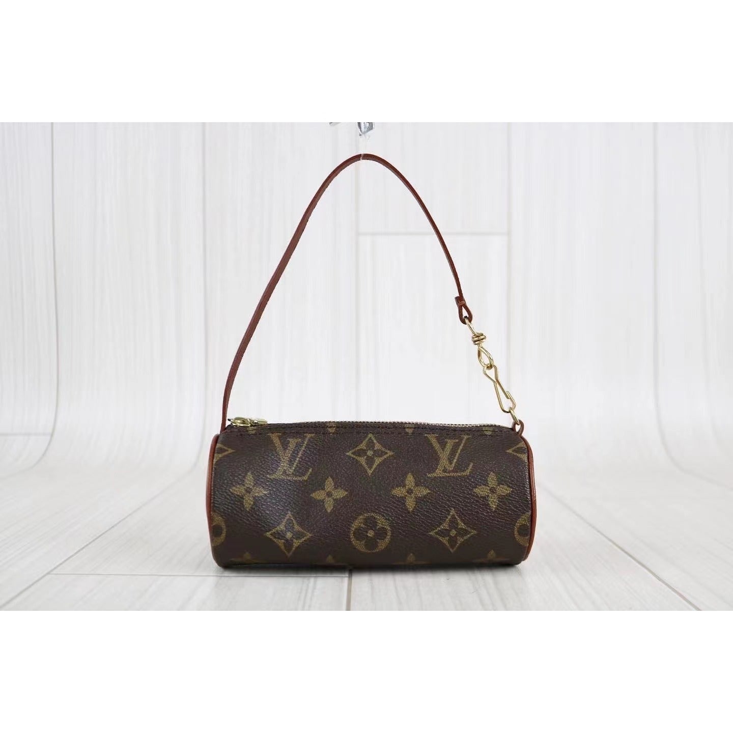 Rank SA ｜      LV Monogram Handbag    ｜012907