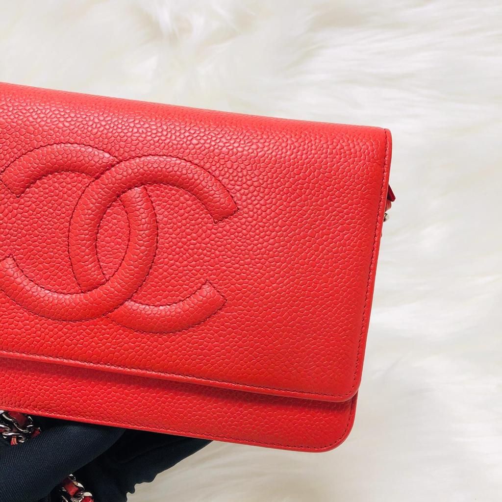 Timeless CC Wallet on Chain in Red Caviar