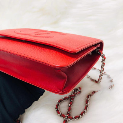 Timeless CC Wallet on Chain in Red Caviar