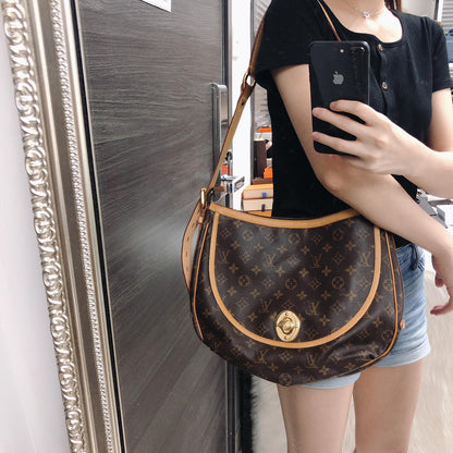 Louis-Vuitton Monogram Tulum GM