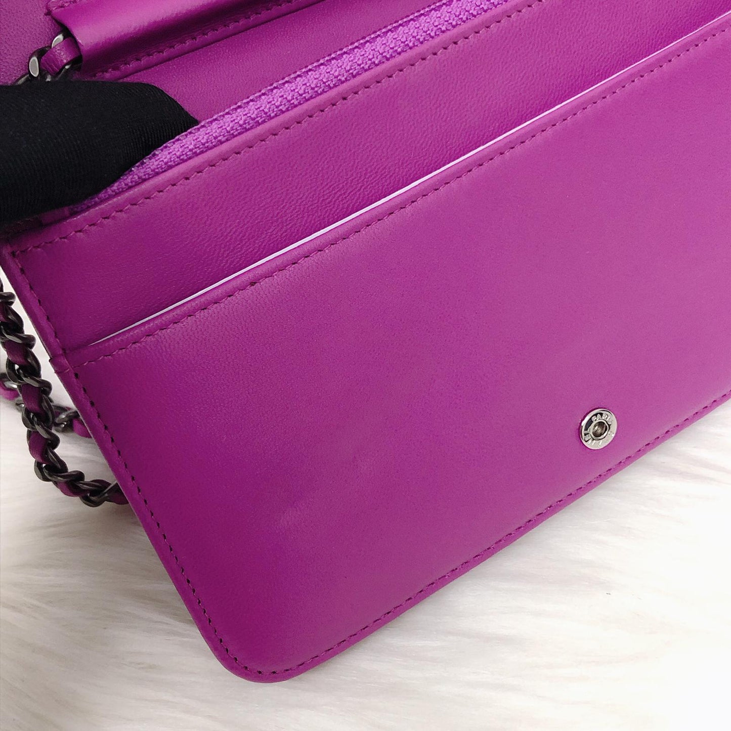 Wallet on Chain WOC in Purple with RHW