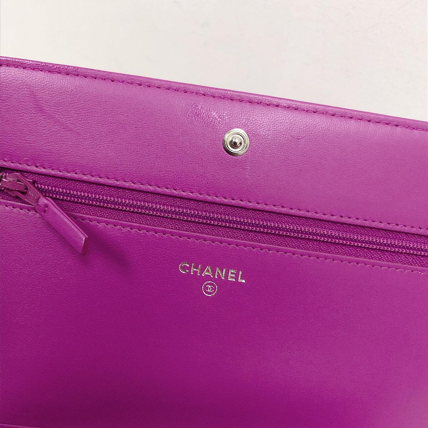 Wallet on Chain WOC in Purple with RHW