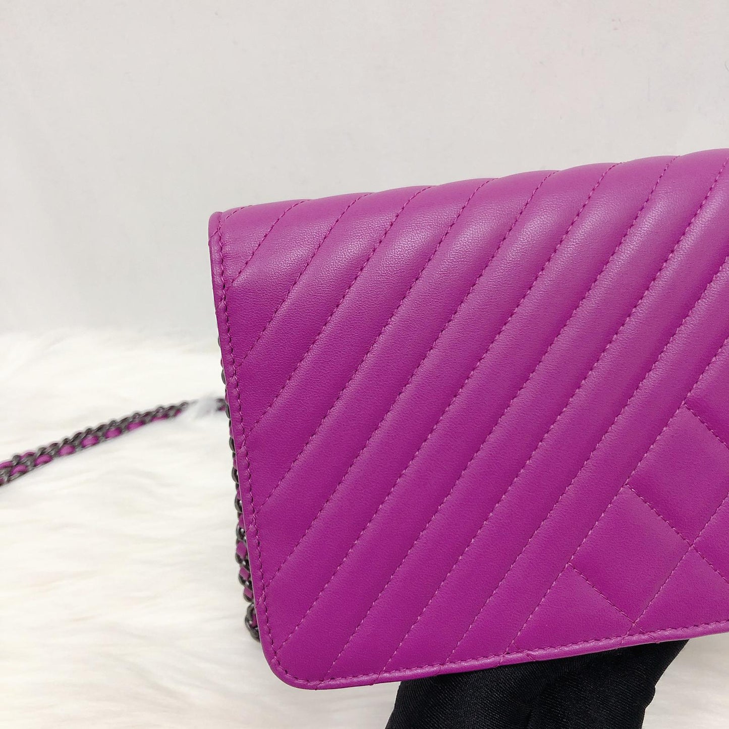 Wallet on Chain WOC in Purple with RHW