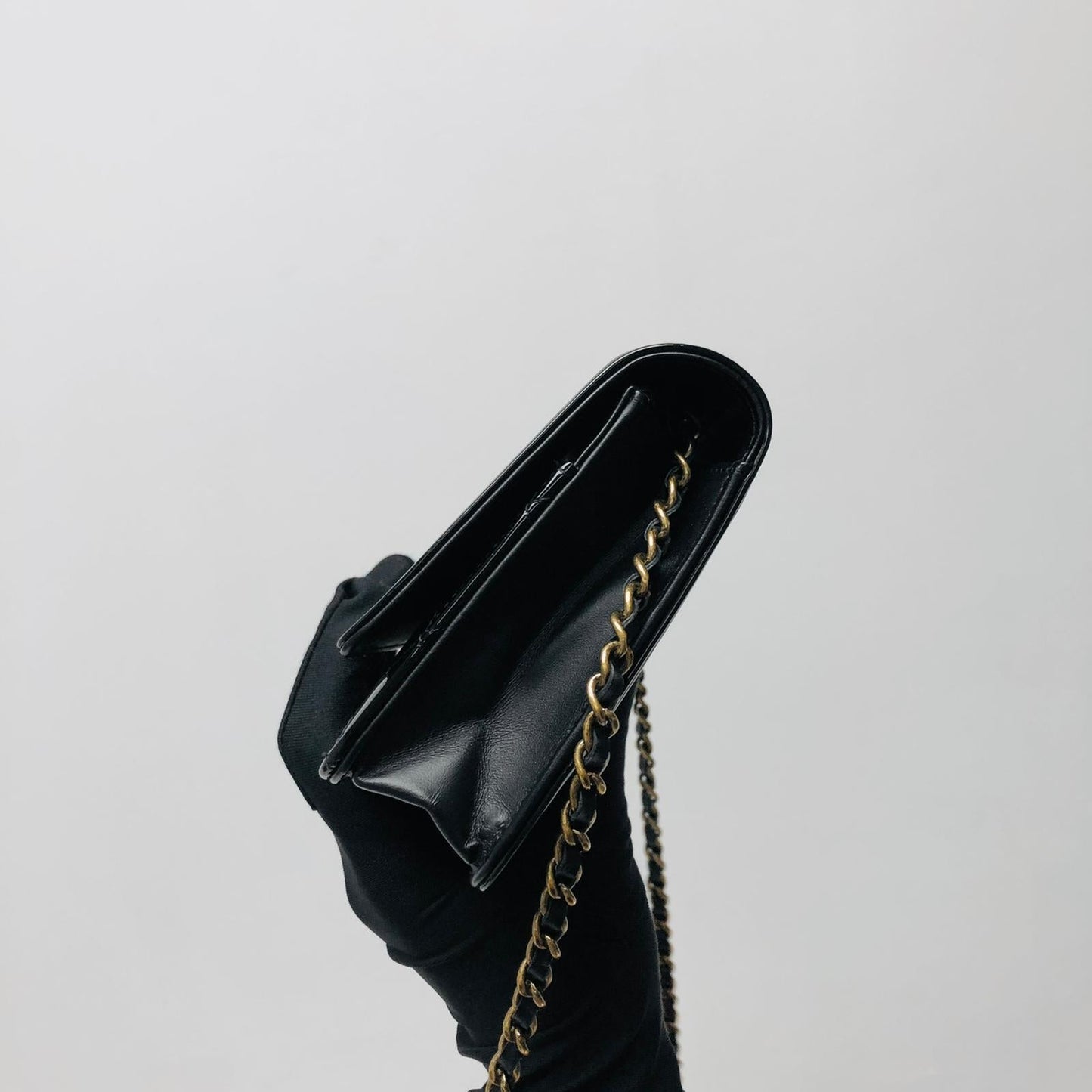 Boy Wallet On Chain Patent Black GHW