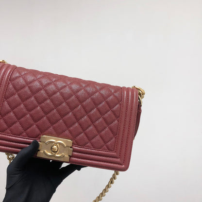Quilted Caviar Old Medium Boy Bag Red