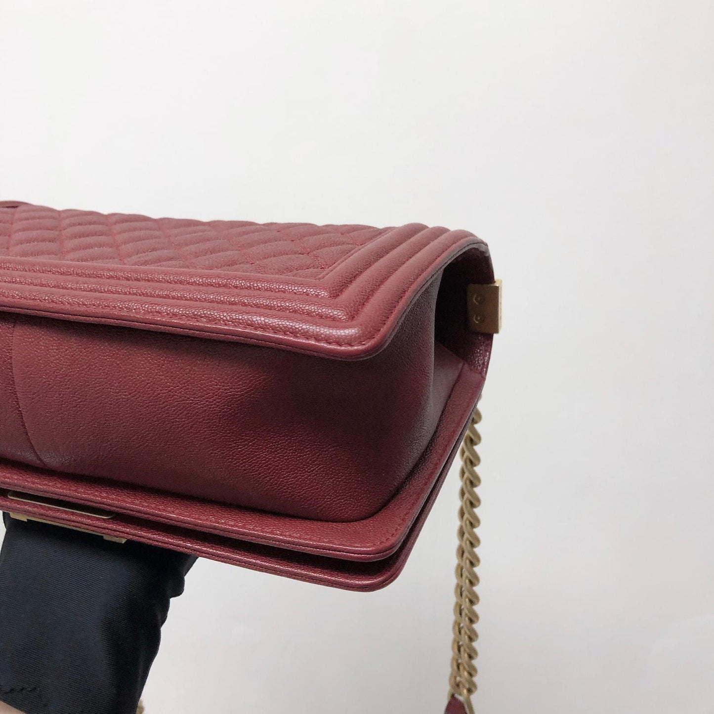 Quilted Caviar Old Medium Boy Bag Red