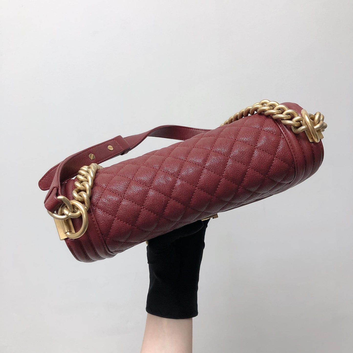 Quilted Caviar Old Medium Boy Bag Red