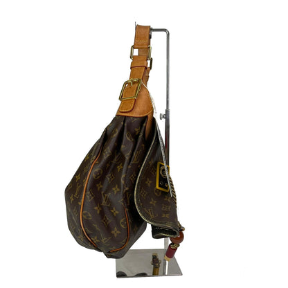 Louis-Vuitton Limited Edition Monogram Canvas Kalahari GM Shoulder Bag