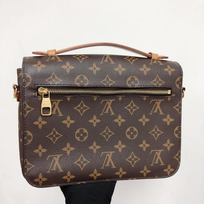 Louis-Vuitton Pochette Metis Leather Monogram