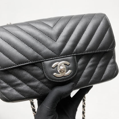 Mini Flap Bag Chevron Caviar Black