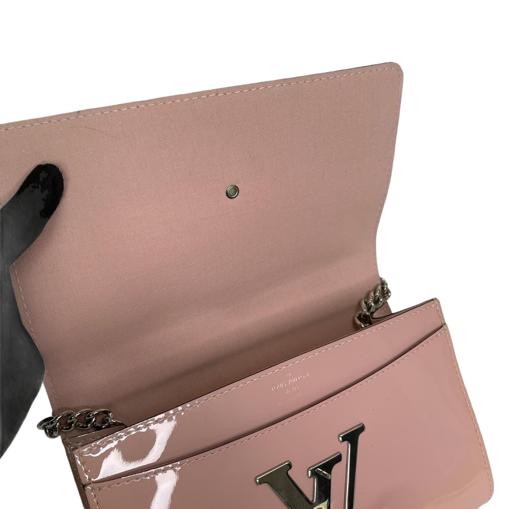 Louis-Vuitton Patent Crossbody in Pink