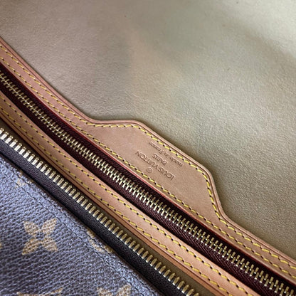 Louis-Vuitton Monogram Canvas Cite GM