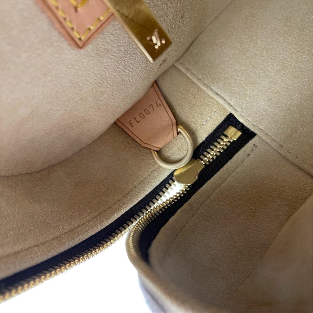 Louis-Vuitton Monogram Canvas Cite GM