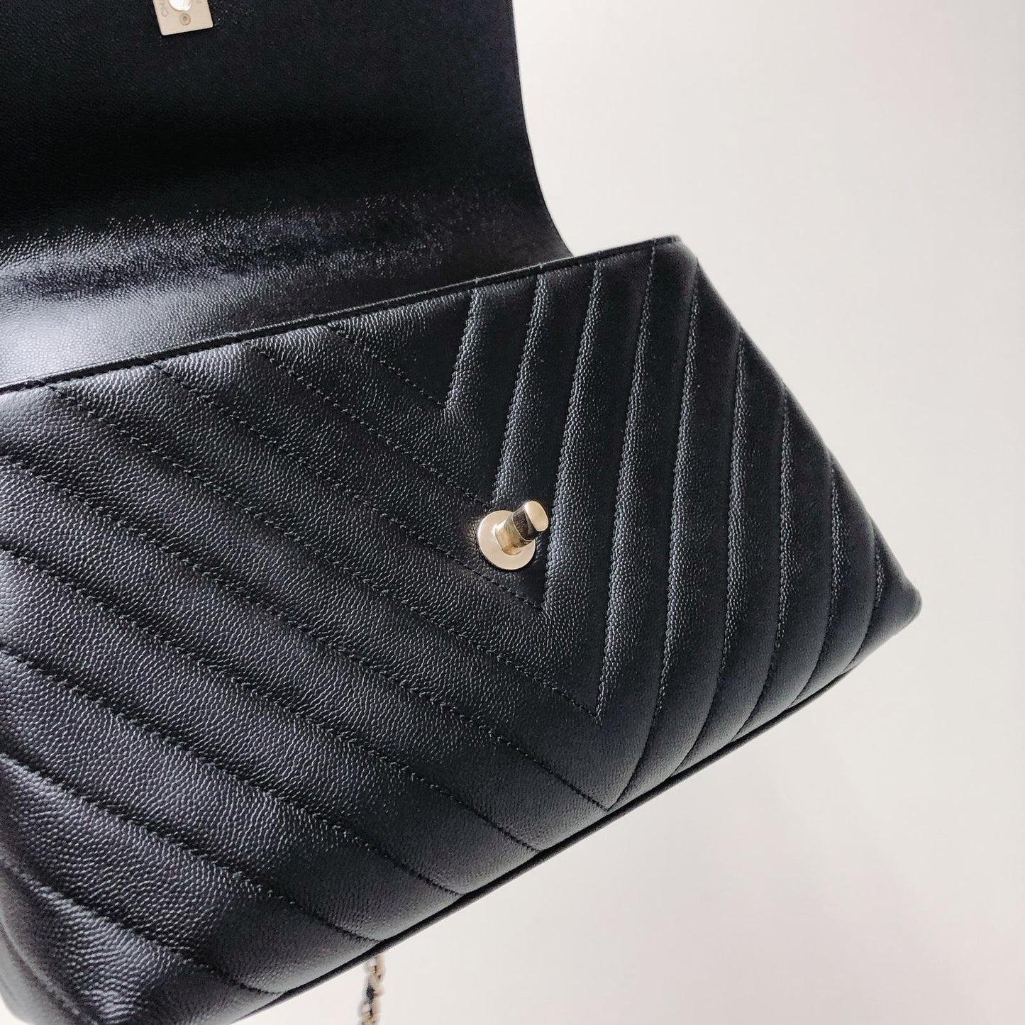 Coco Handle Medium Chevron Flap Bag in Black with GHW