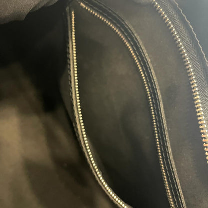 Louis-Vuitton Epi Brea MM in Black with SHW