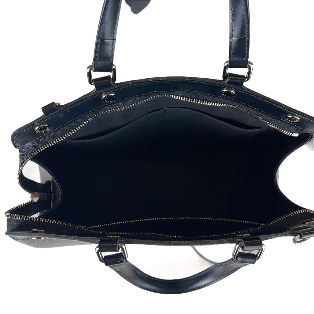 Louis-Vuitton Epi Brea MM in Black with SHW