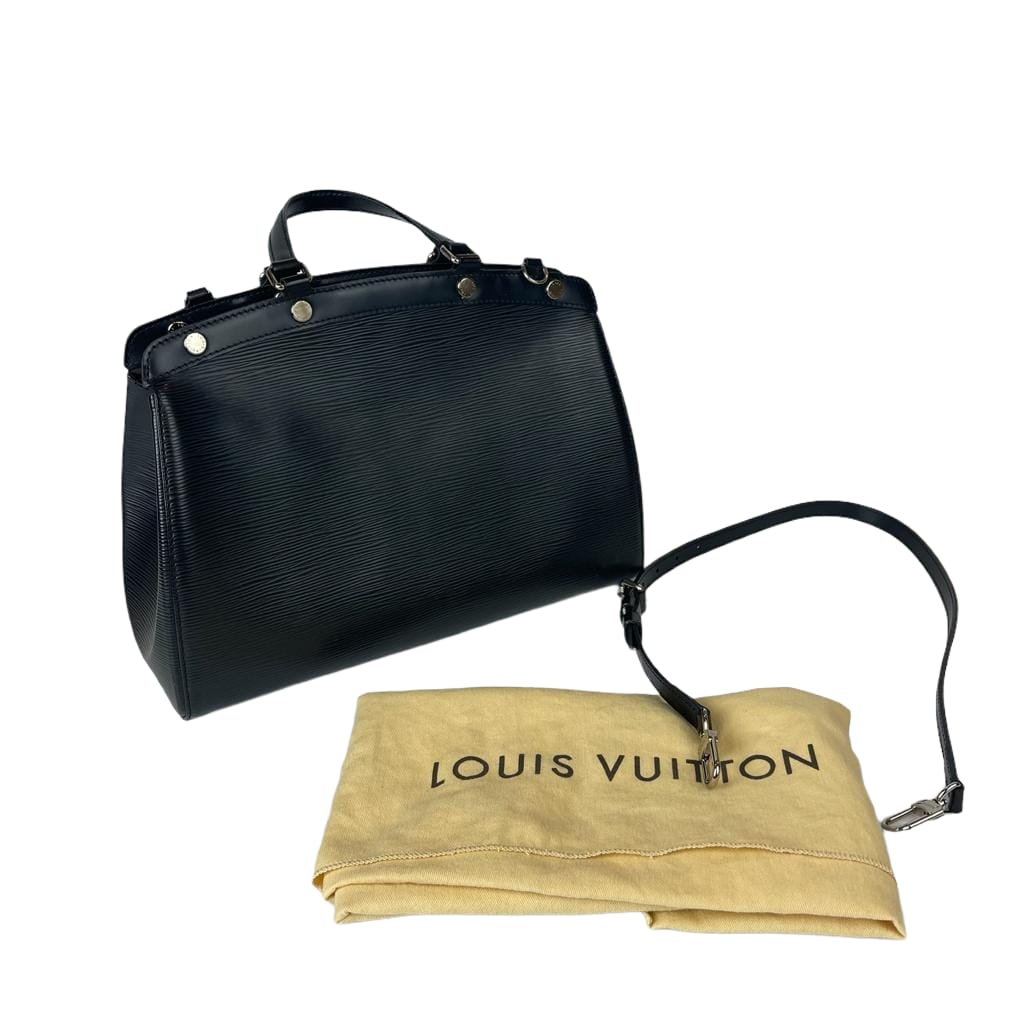 Louis-Vuitton Epi Brea MM in Black with SHW
