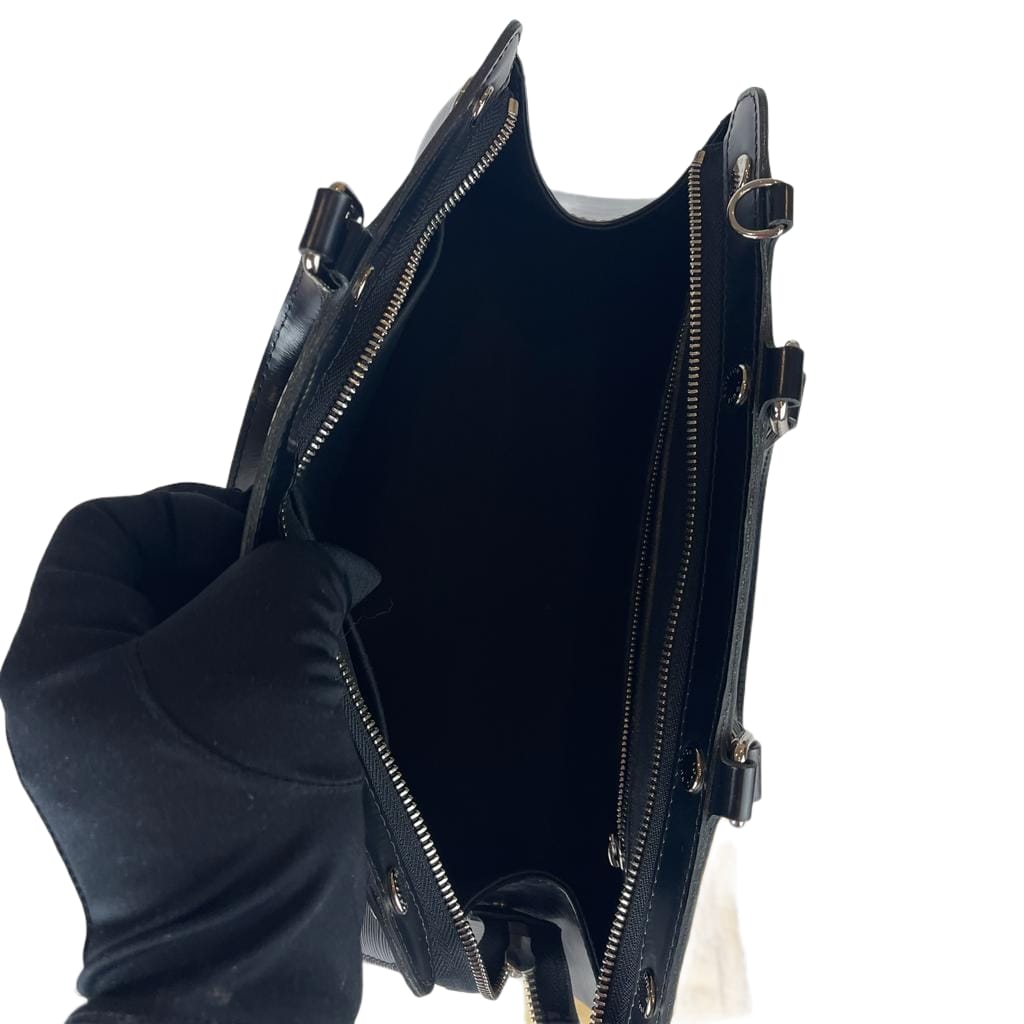 Louis-Vuitton Epi Brea MM in Black with SHW