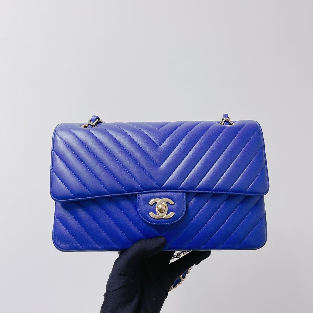 Classic Flap Medium Chevron Lambskin Blue LGHW
