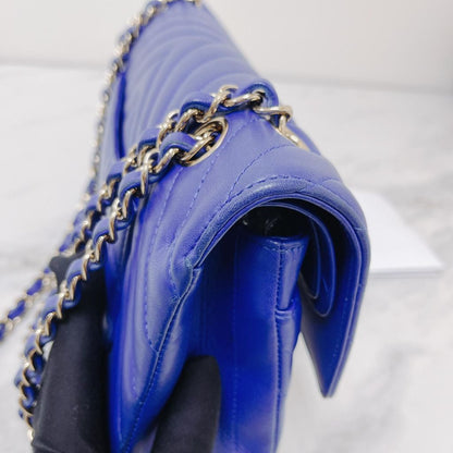 Classic Flap Medium Chevron Lambskin Blue LGHW
