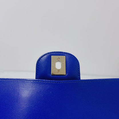 Classic Flap Medium Chevron Lambskin Blue LGHW