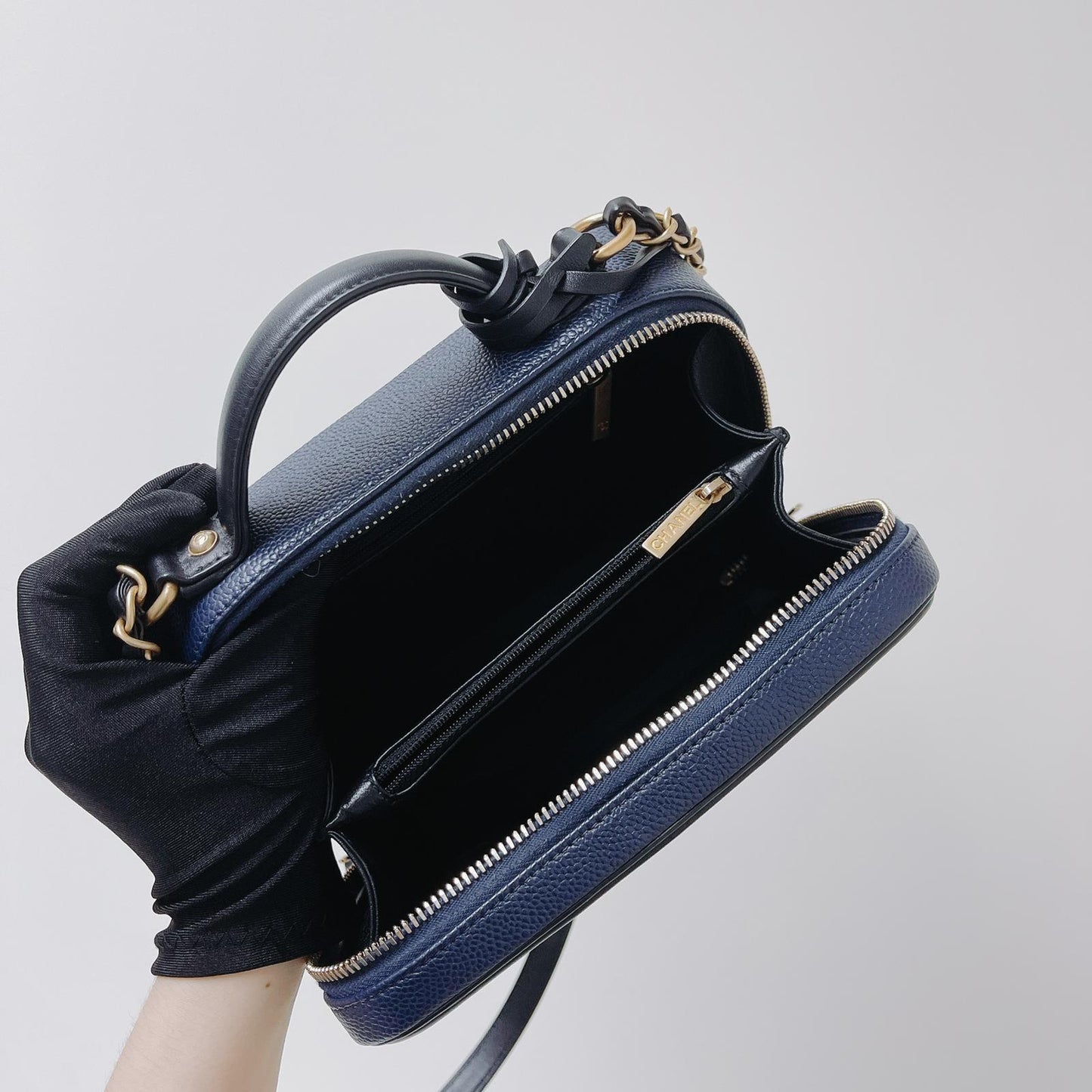 CC Filigree Medium Caviar Quilted Vanity Case Blue/Black