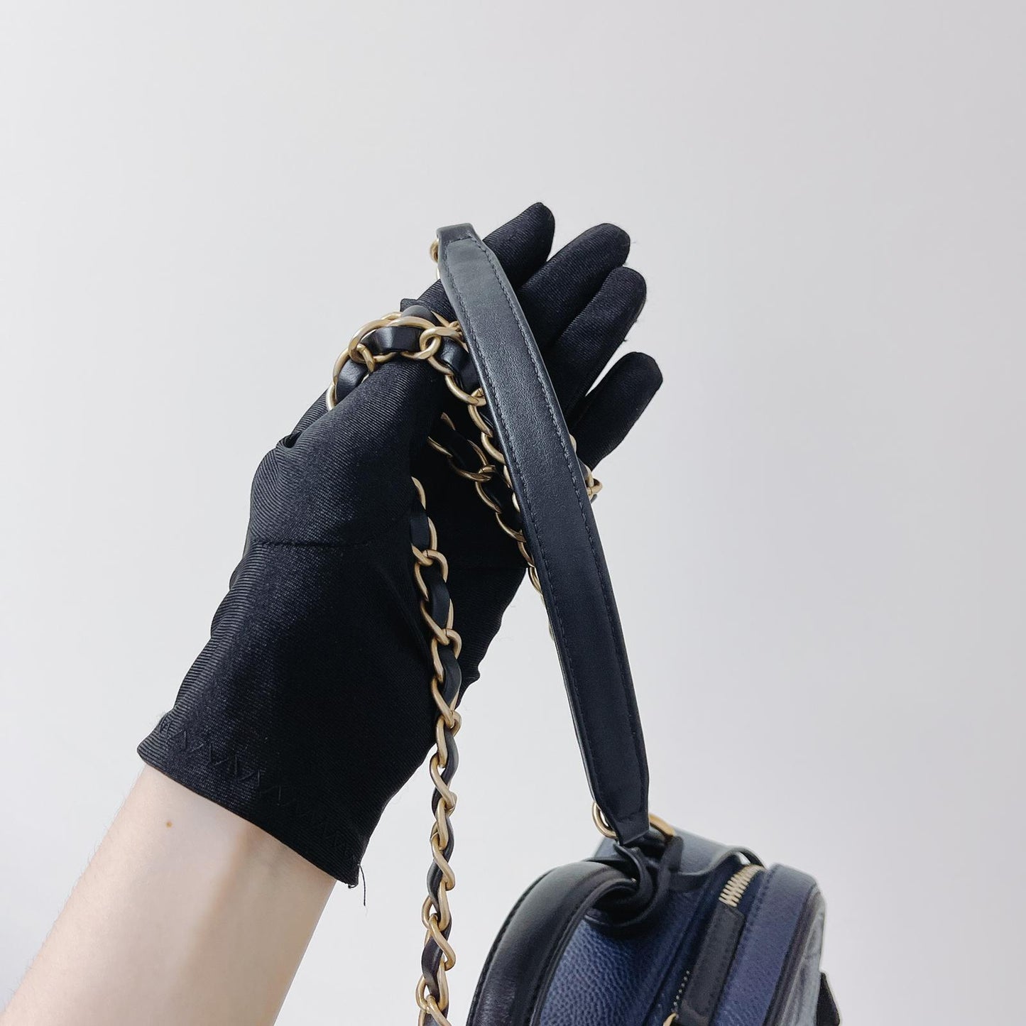CC Filigree Medium Caviar Quilted Vanity Case Blue/Black