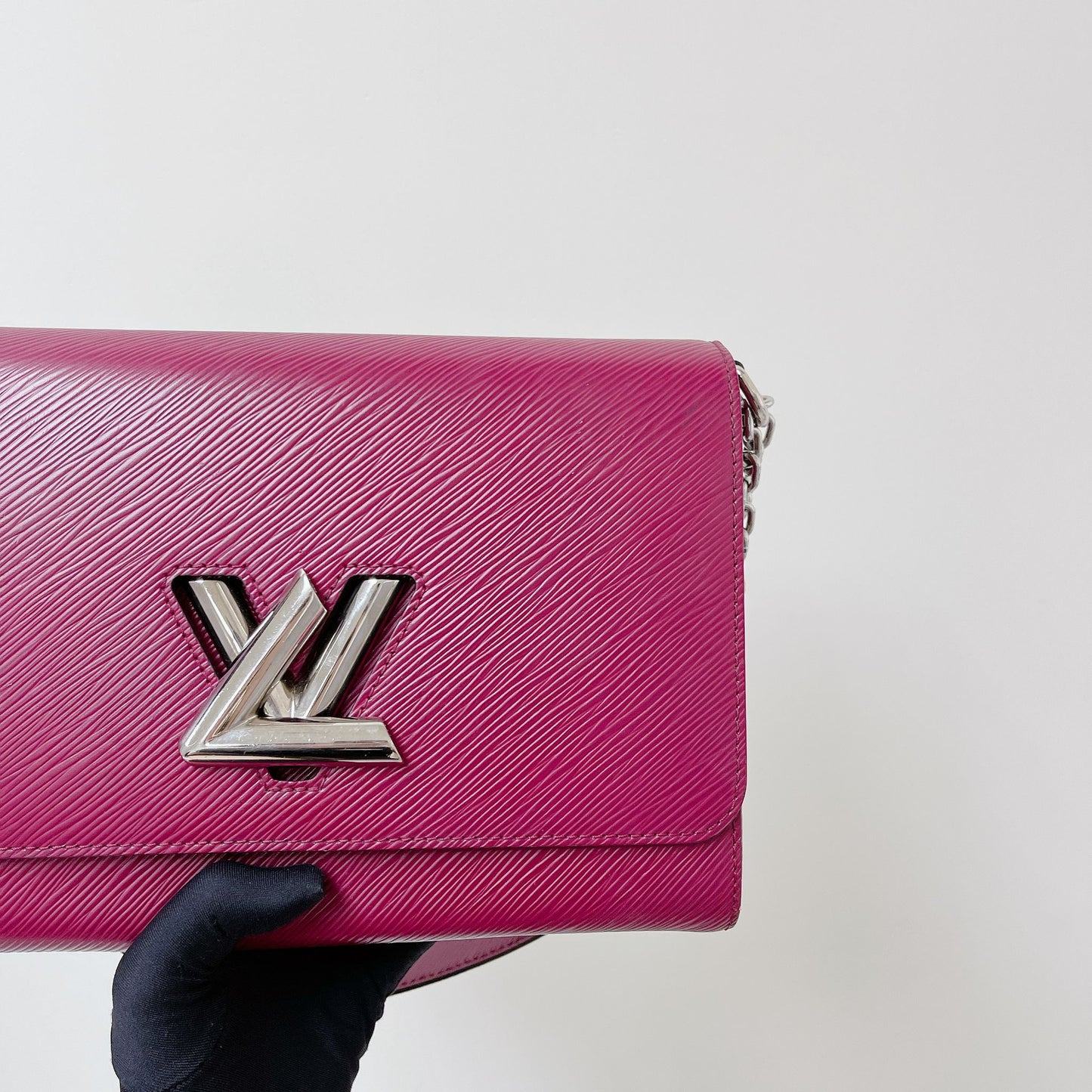 Louis-Vuitton Twist GM Epi Leather Fuchsia SHW