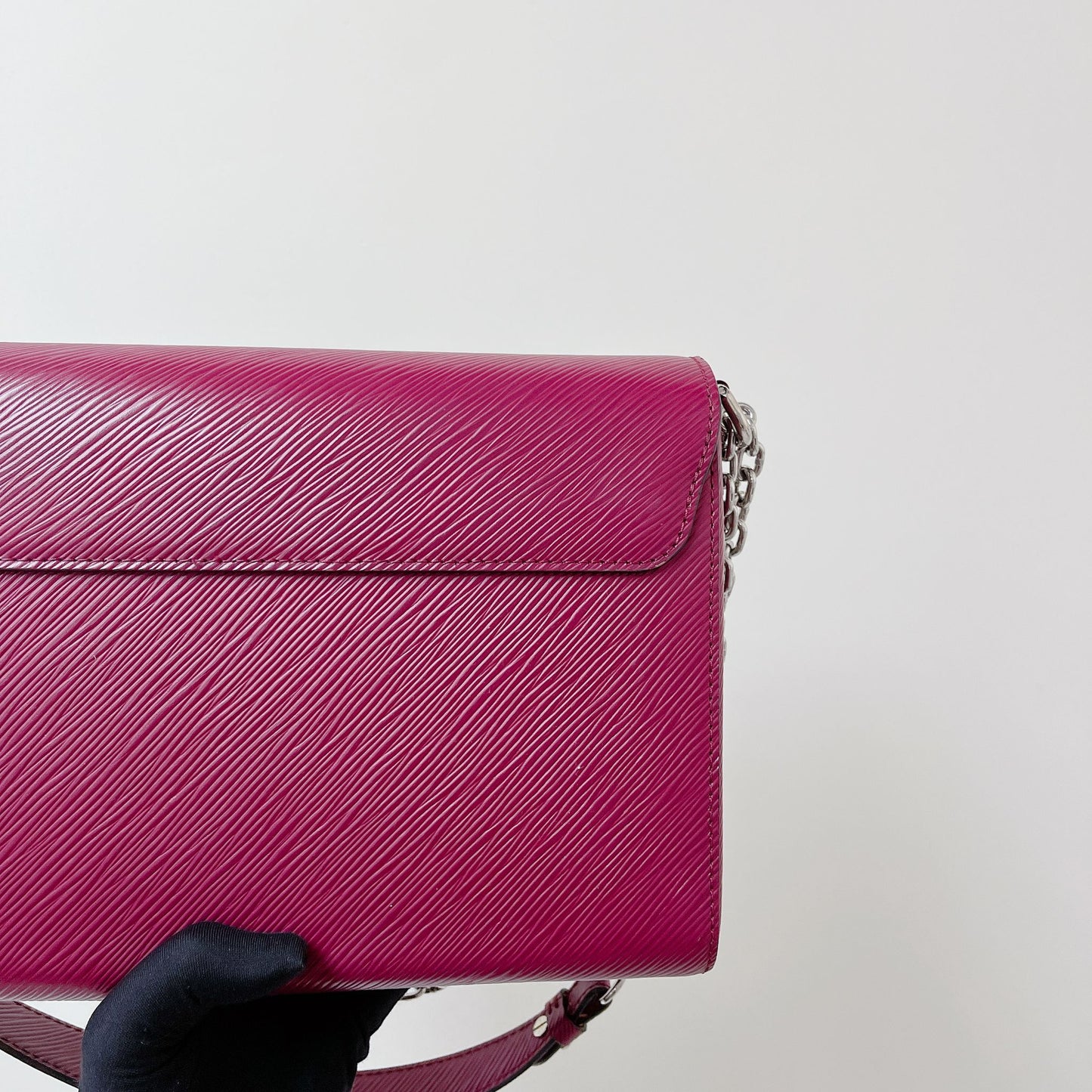 Louis-Vuitton Twist GM Epi Leather Fuchsia SHW