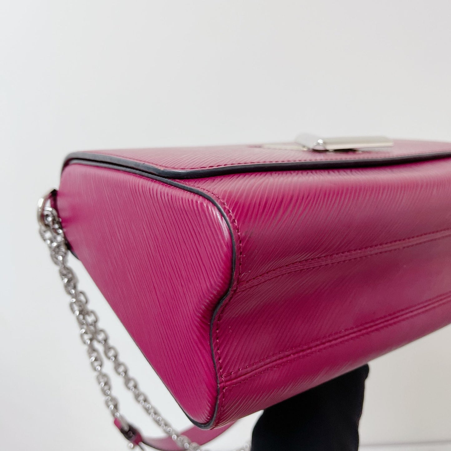 Louis-Vuitton Twist GM Epi Leather Fuchsia SHW