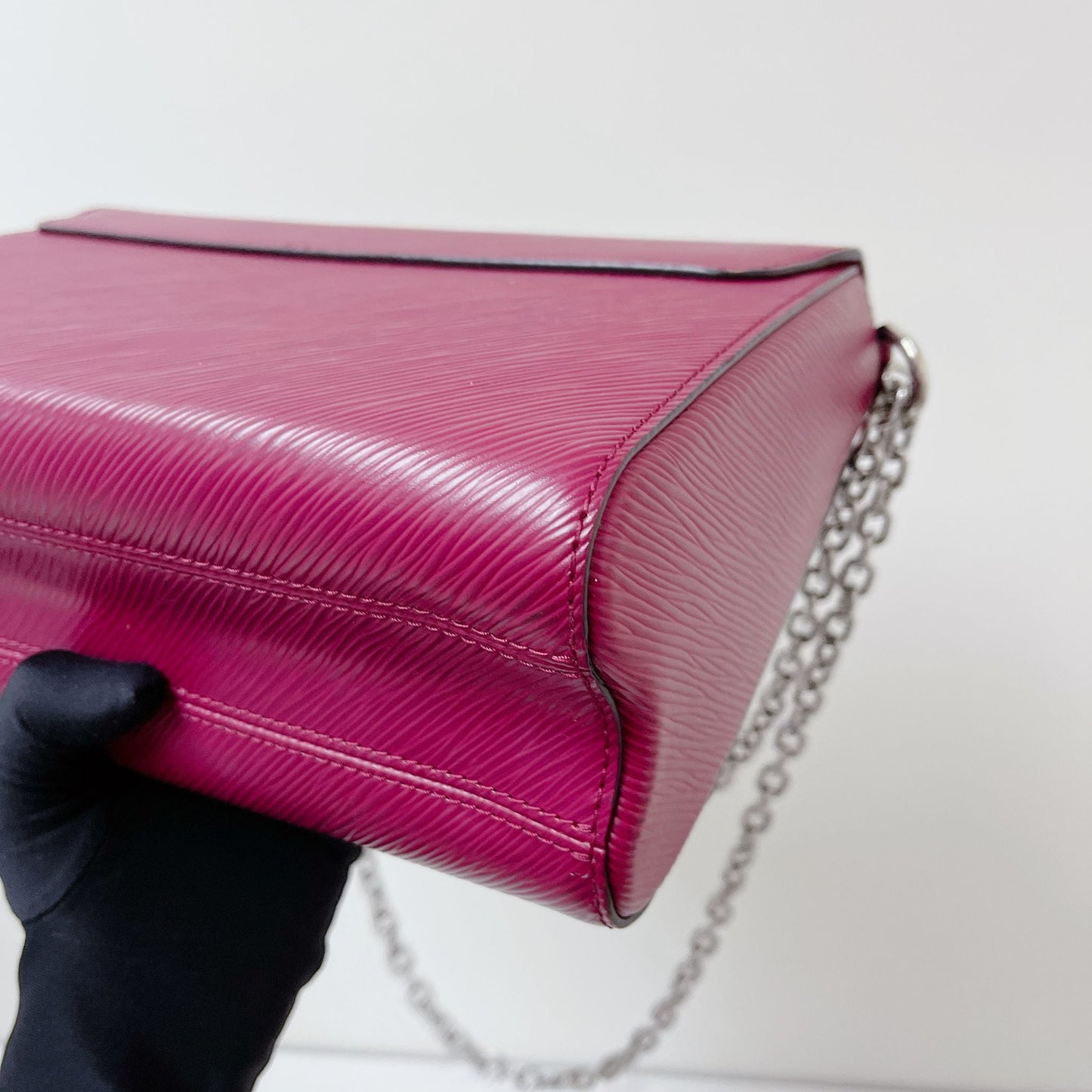 Louis-Vuitton Twist GM Epi Leather Fuchsia SHW