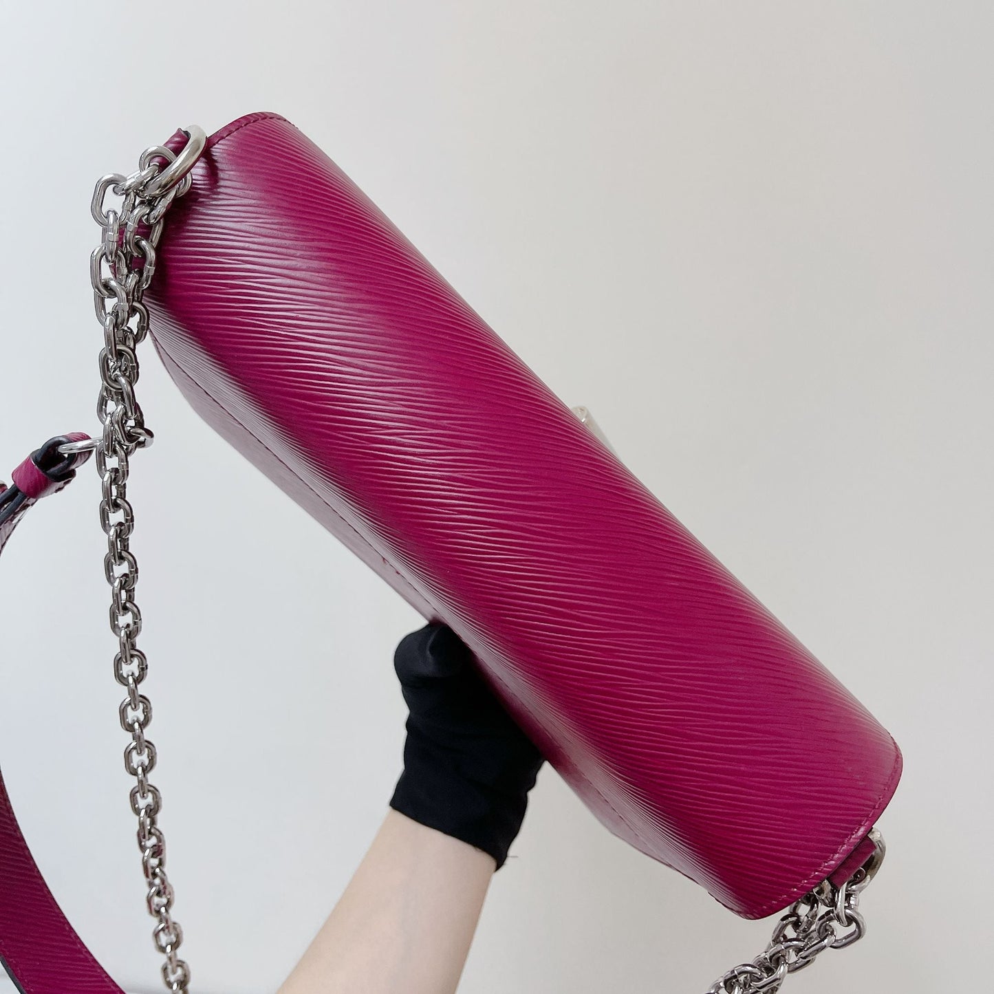 Louis-Vuitton Twist GM Epi Leather Fuchsia SHW