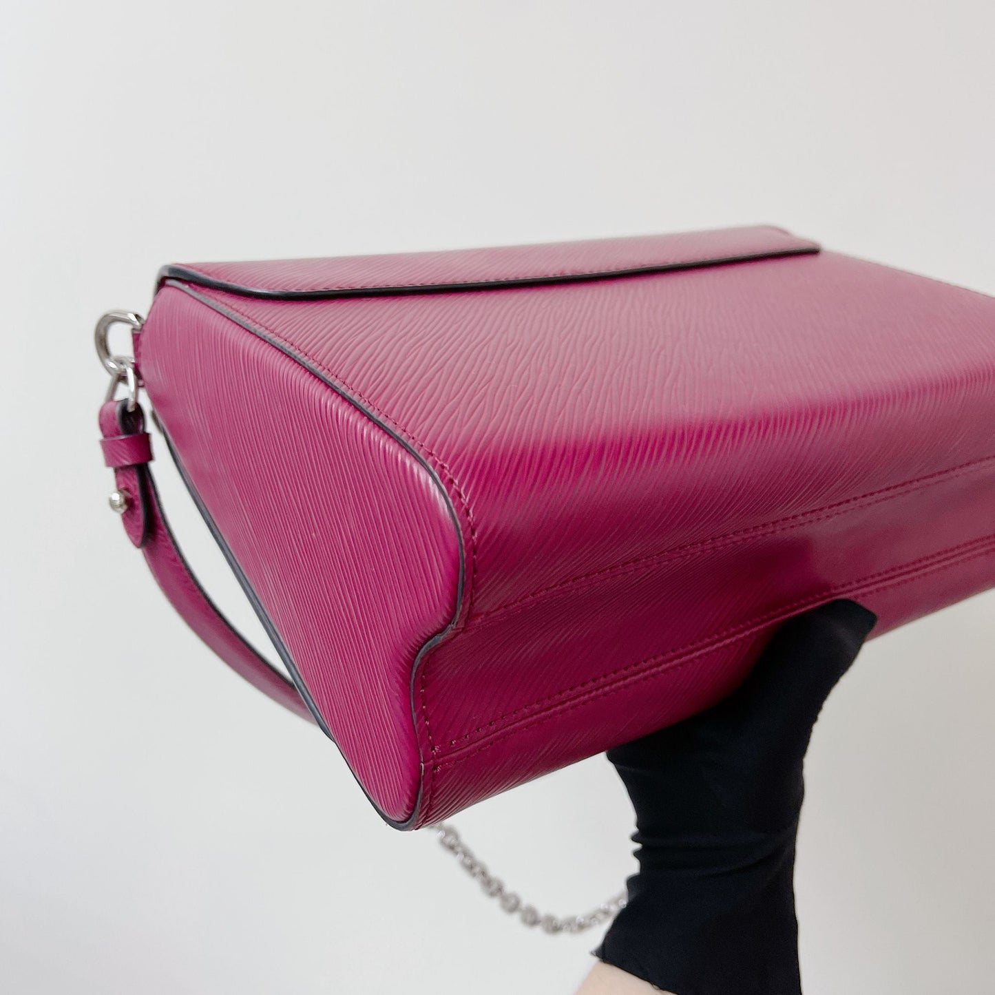 Louis-Vuitton Twist GM Epi Leather Fuchsia SHW