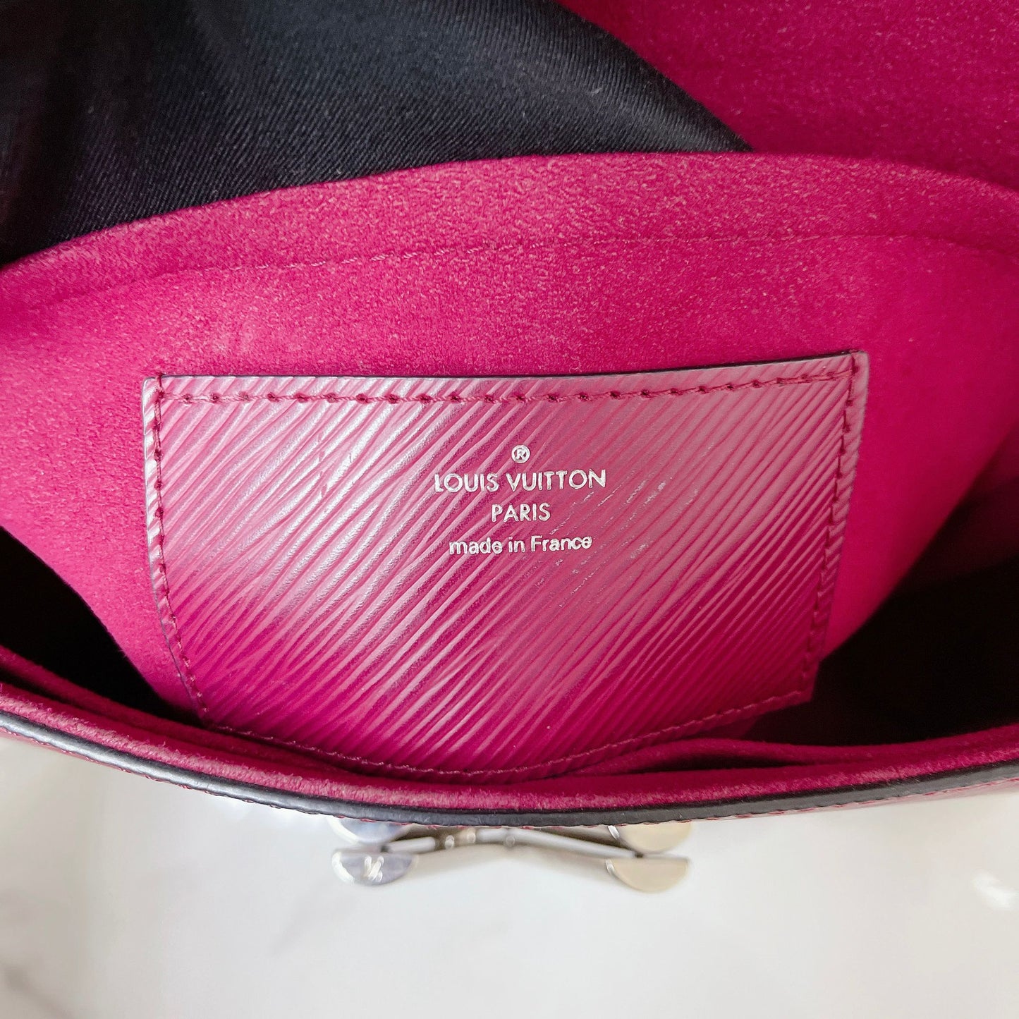 Louis-Vuitton Twist GM Epi Leather Fuchsia SHW