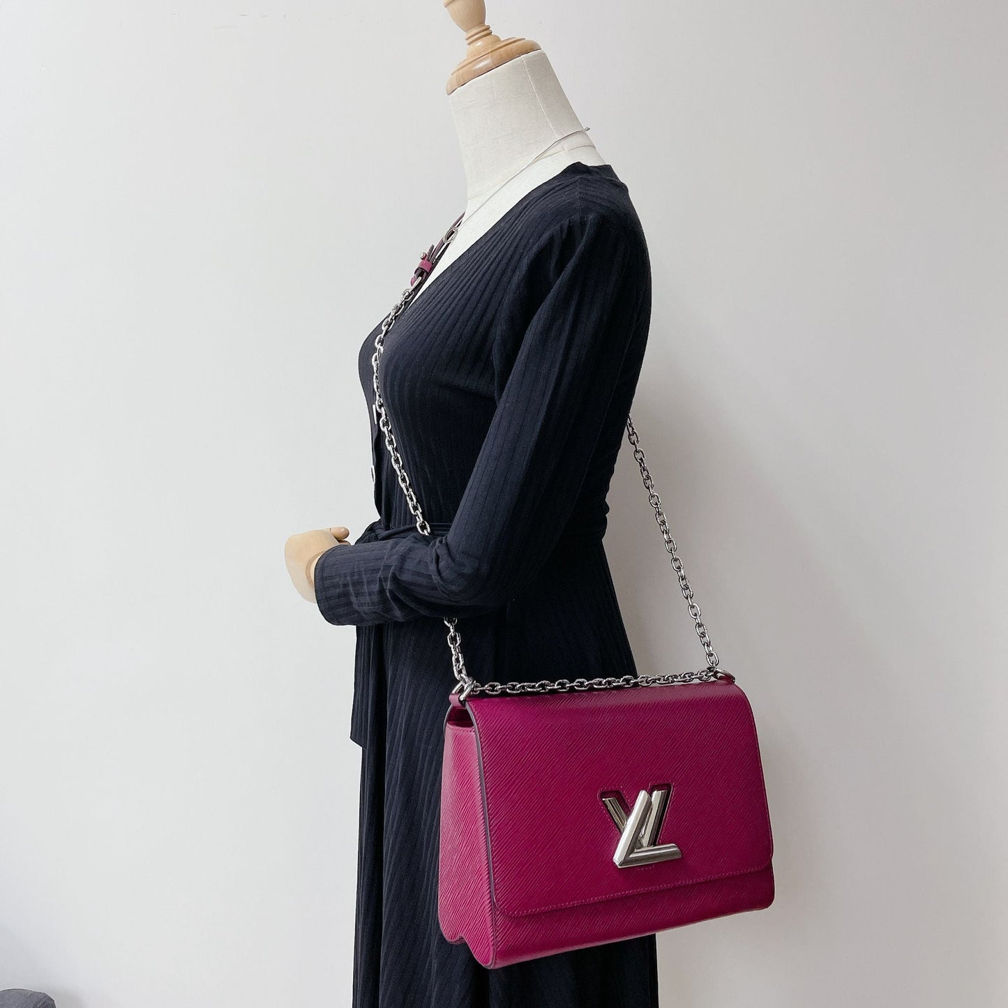 Louis-Vuitton Twist GM Epi Leather Fuchsia SHW