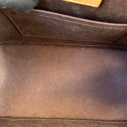 Louis-Vuitton Alma BB Vernis Leather Amarante GHW