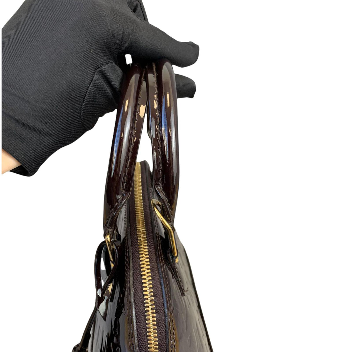 Louis-Vuitton Alma BB Vernis Leather Amarante GHW