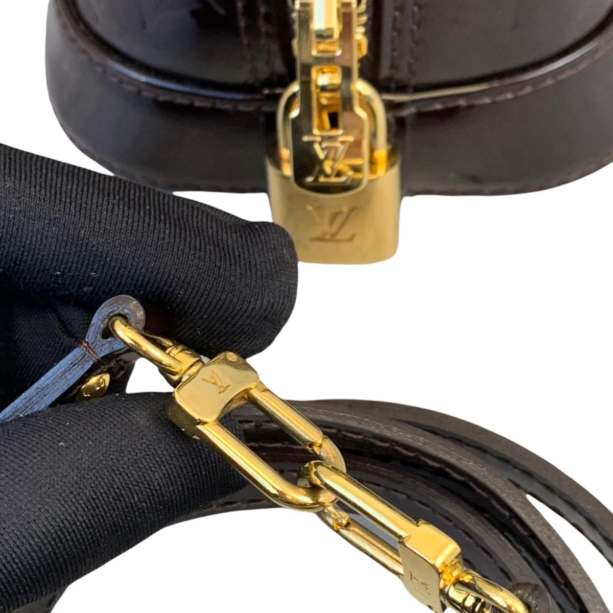 Louis-Vuitton Alma BB Vernis Leather Amarante GHW