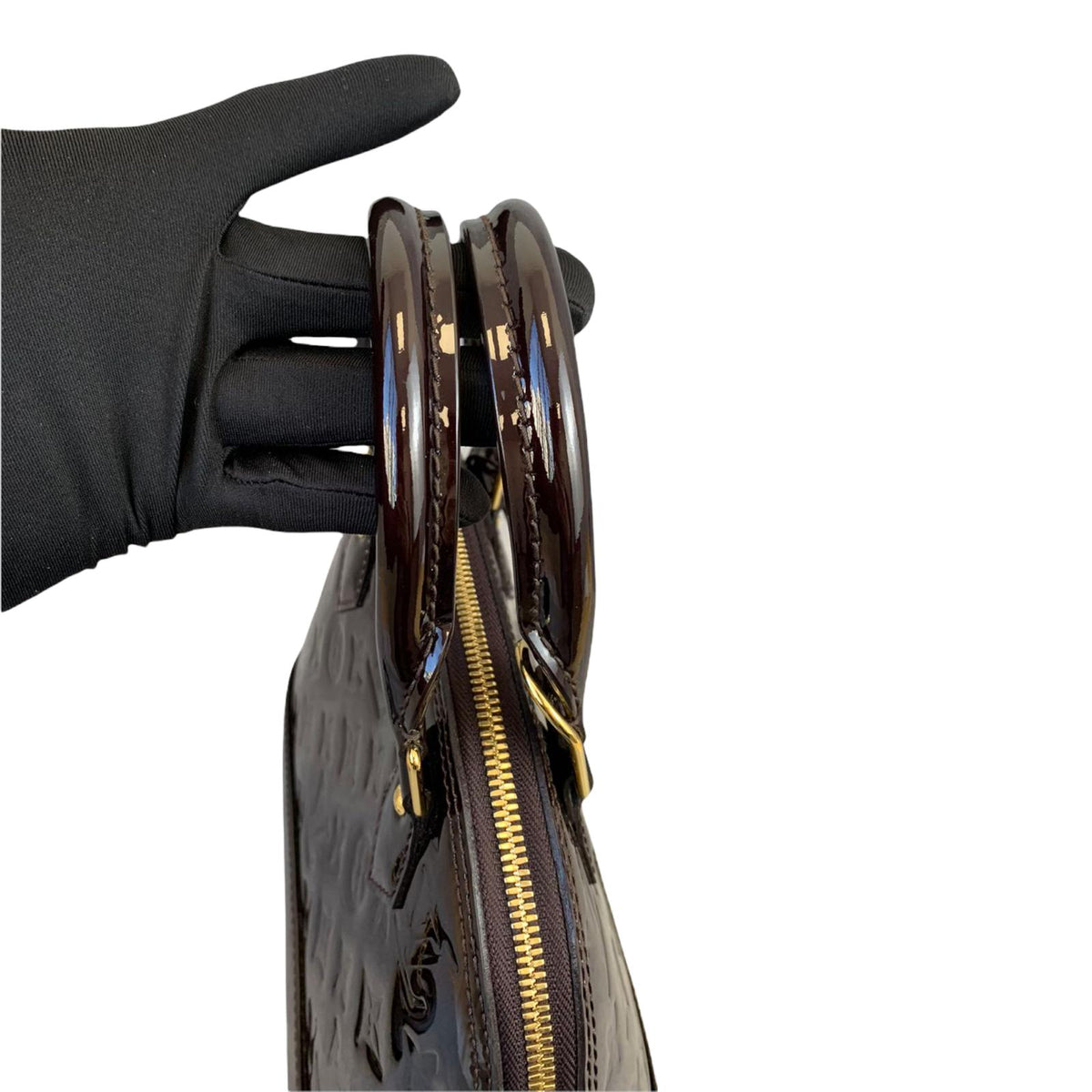 Louis-Vuitton Alma BB Vernis Leather Amarante GHW