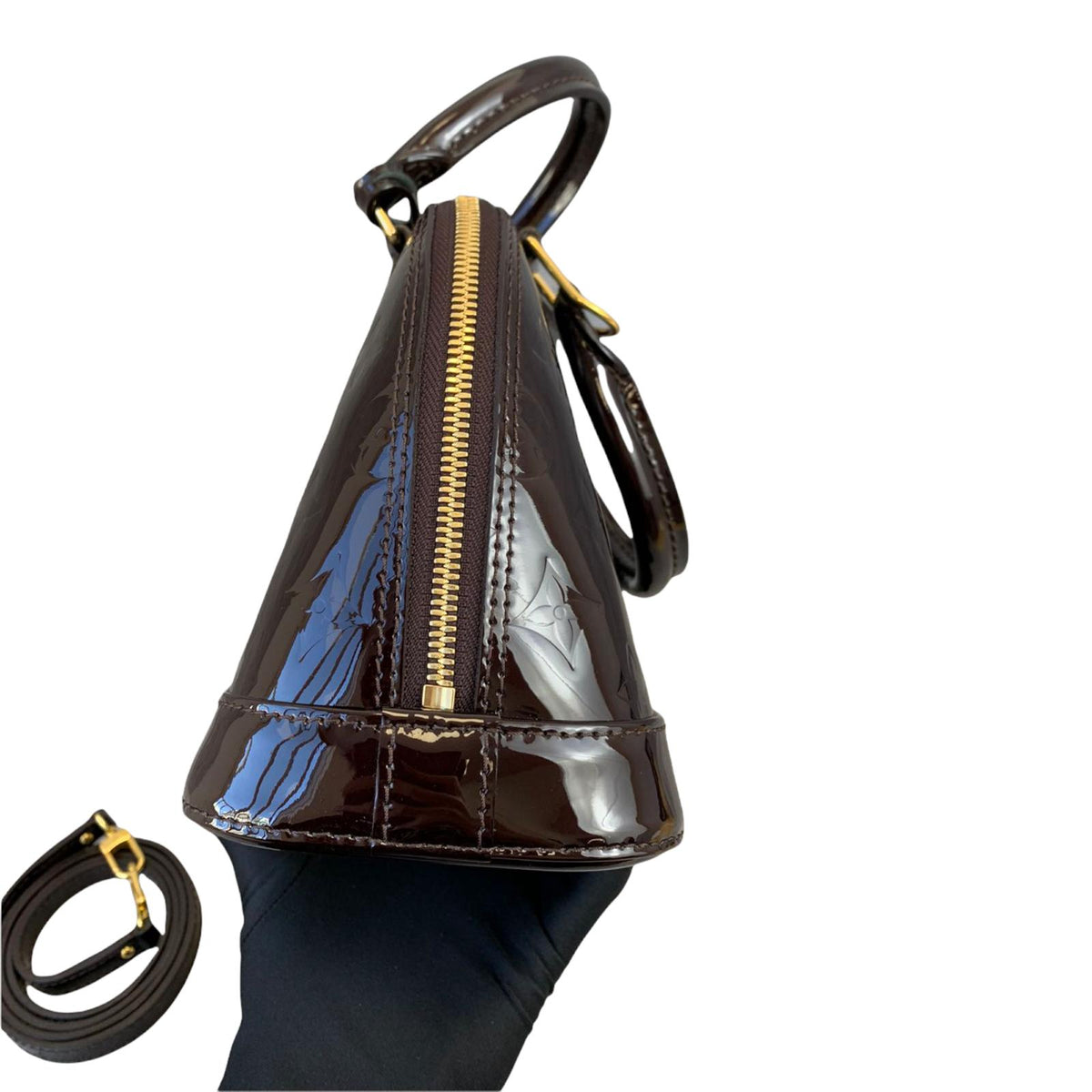 Louis-Vuitton Alma BB Vernis Leather Amarante GHW