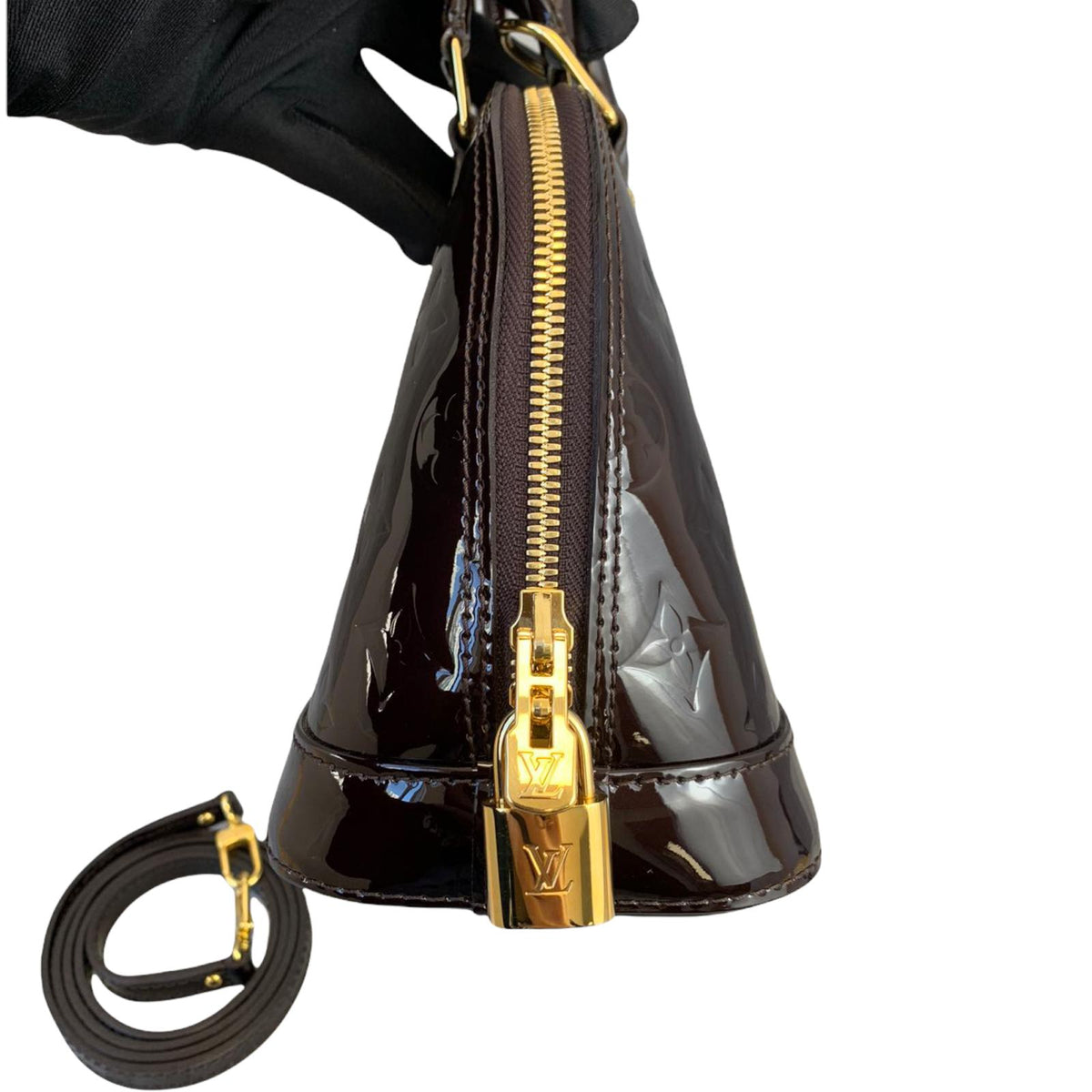 Louis-Vuitton Alma BB Vernis Leather Amarante GHW