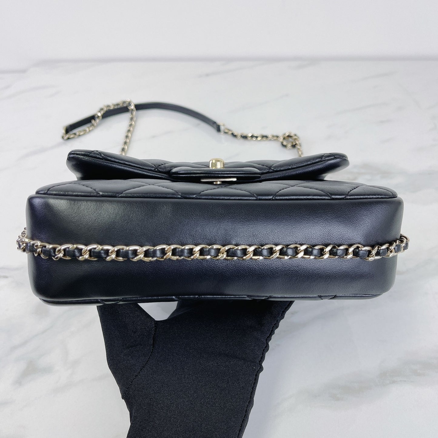 Pearl Logo Chain Small Lambskin Black GHW