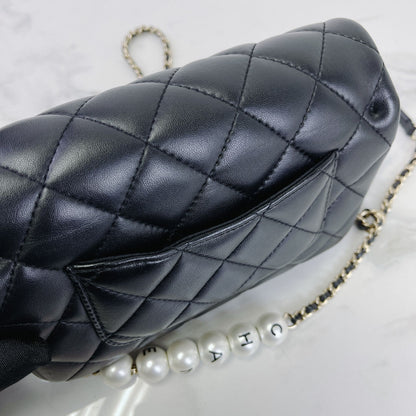 Pearl Logo Chain Small Lambskin Black GHW