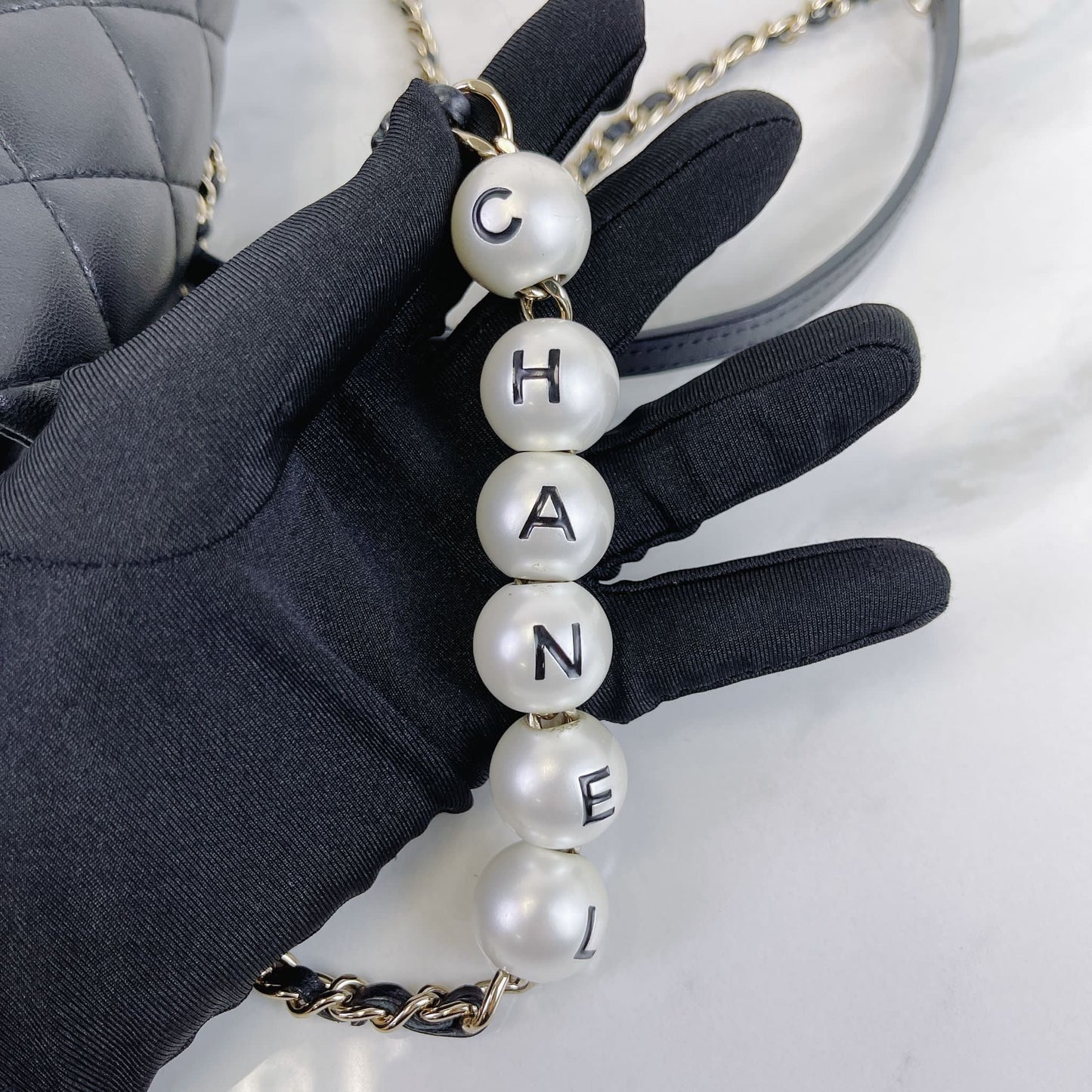 Pearl Logo Chain Small Lambskin Black GHW