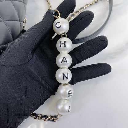 Pearl Logo Chain Small Lambskin Black GHW