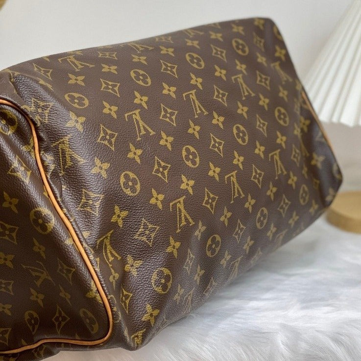 Louis-Vuitton Monogram Speedy 40 Coated Canvas Brown GHW