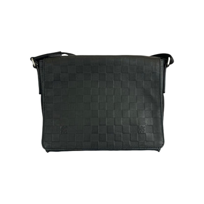 Louis-Vuitton District PM Damier Infini Black SHW