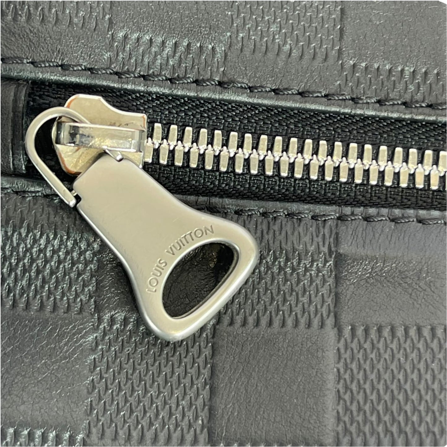 Louis-Vuitton District PM Damier Infini Black SHW