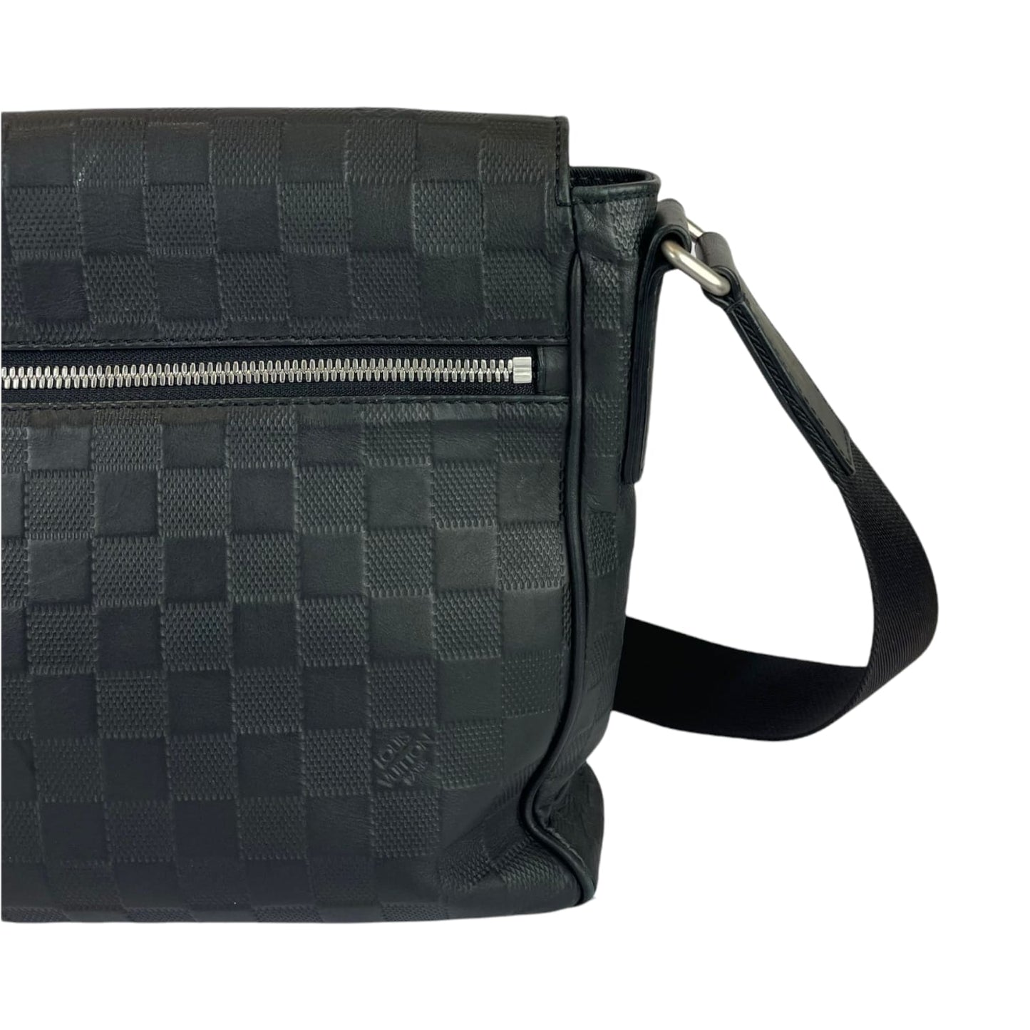 Louis-Vuitton District PM Damier Infini Black SHW